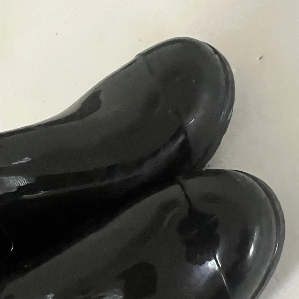 UGG AUSTRALIA SIENNA BLACK GLOSSY RAIN BOOTS‎ SIZE 2